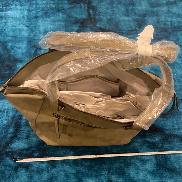 INC International Concepts GIIGI Tote - Picture 4 of 8